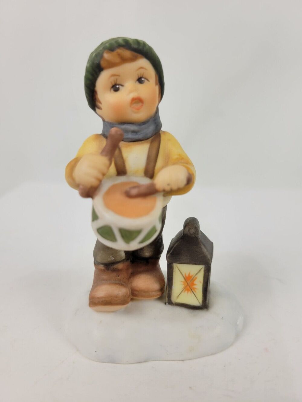 Berta Hummel 3" Boy "Me and My Drum" Figurine Goebel 2001, BH 102/P